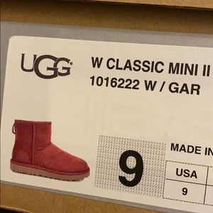 UGG BOOT